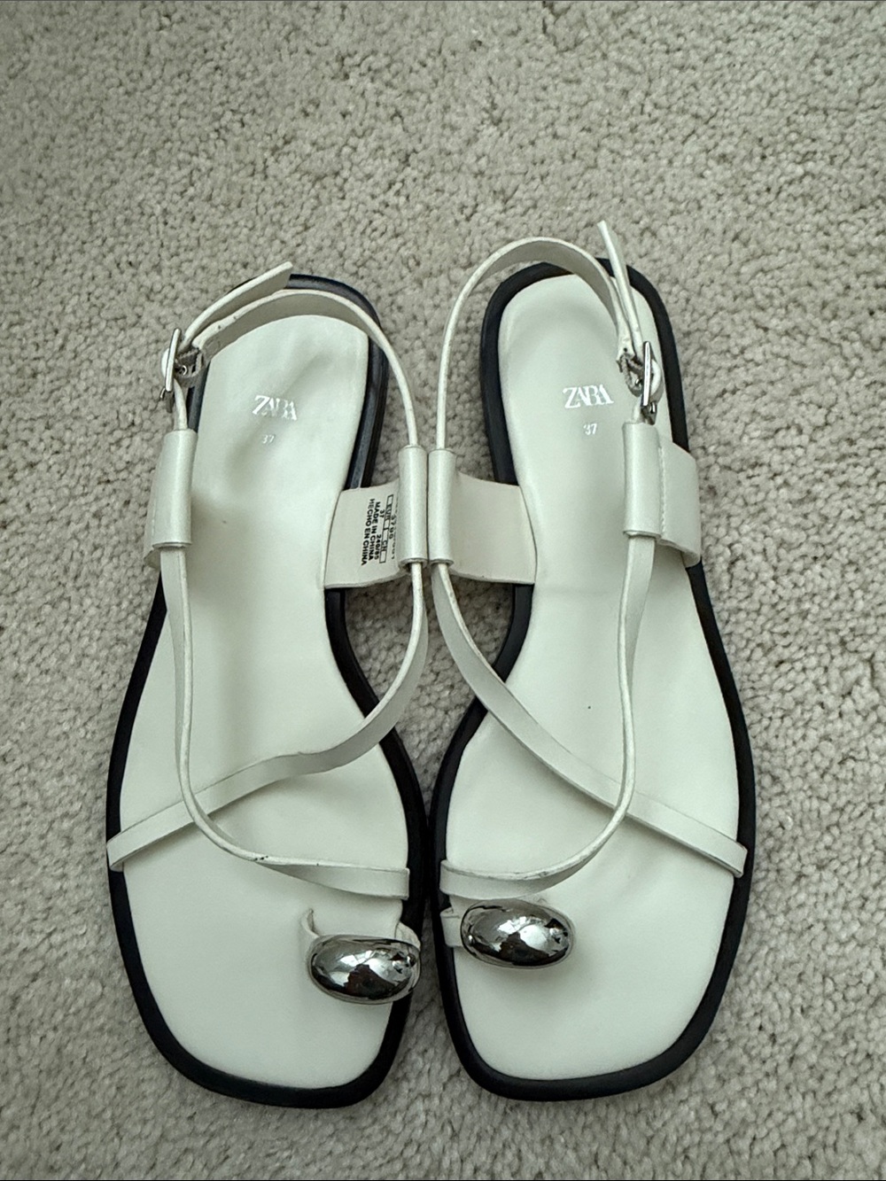 ZARA White Leather Sandals with Silver Toe Accent